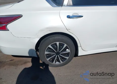 2014 Nissan Altima 2.5 S z USA, uszkodzony, nr VIN 1N4AL3AP9EN217152